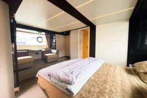 2017-azimut-66-yacht-for-sale-in-hong-kong-39