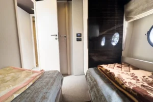 2017-azimut-66-yacht-for-sale-in-hong-kong-47