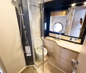 2017-azimut-66-yacht-for-sale-in-hong-kong-49