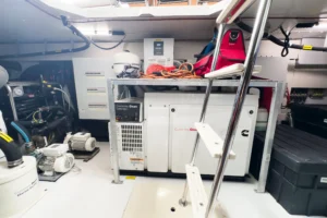 2017-azimut-66-yacht-for-sale-in-hong-kong-53