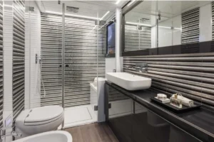 2018-pershing-70-for-sale-in-dubai-10
