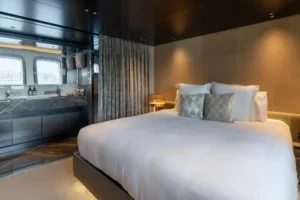 2018-sanlorenzo-sx88-for-sale-in-dubai-11
