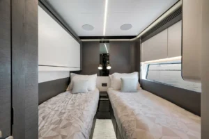 2024-azimut-s8-yacht-for-sale-in-miami (29)