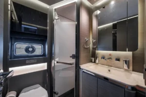 2024-azimut-s8-yacht-for-sale-in-miami (30)