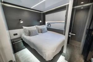 2024-azimut-s8-yacht-for-sale-in-miami (36)