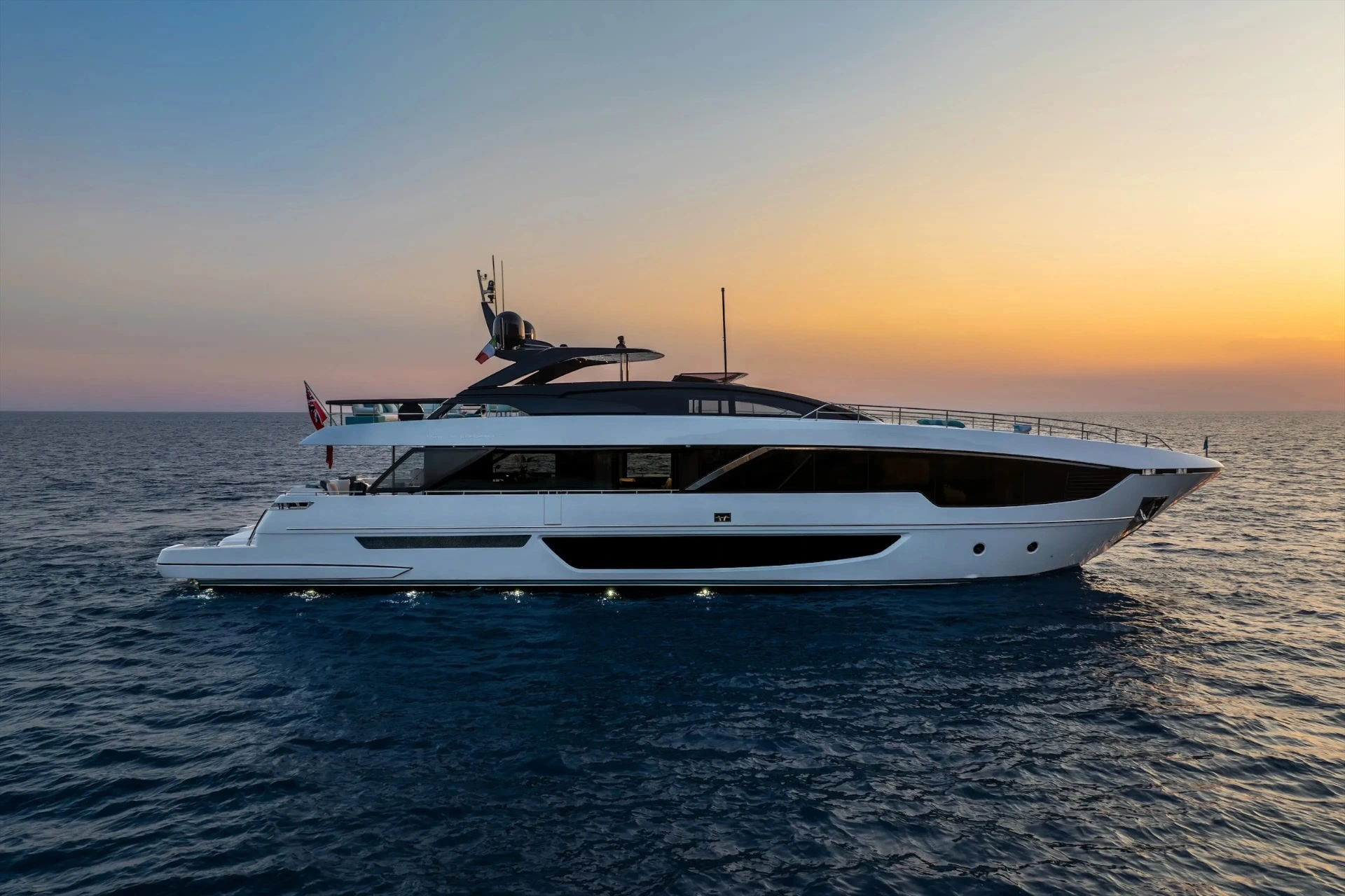 Riva 102 Corsaro Super Photoroom