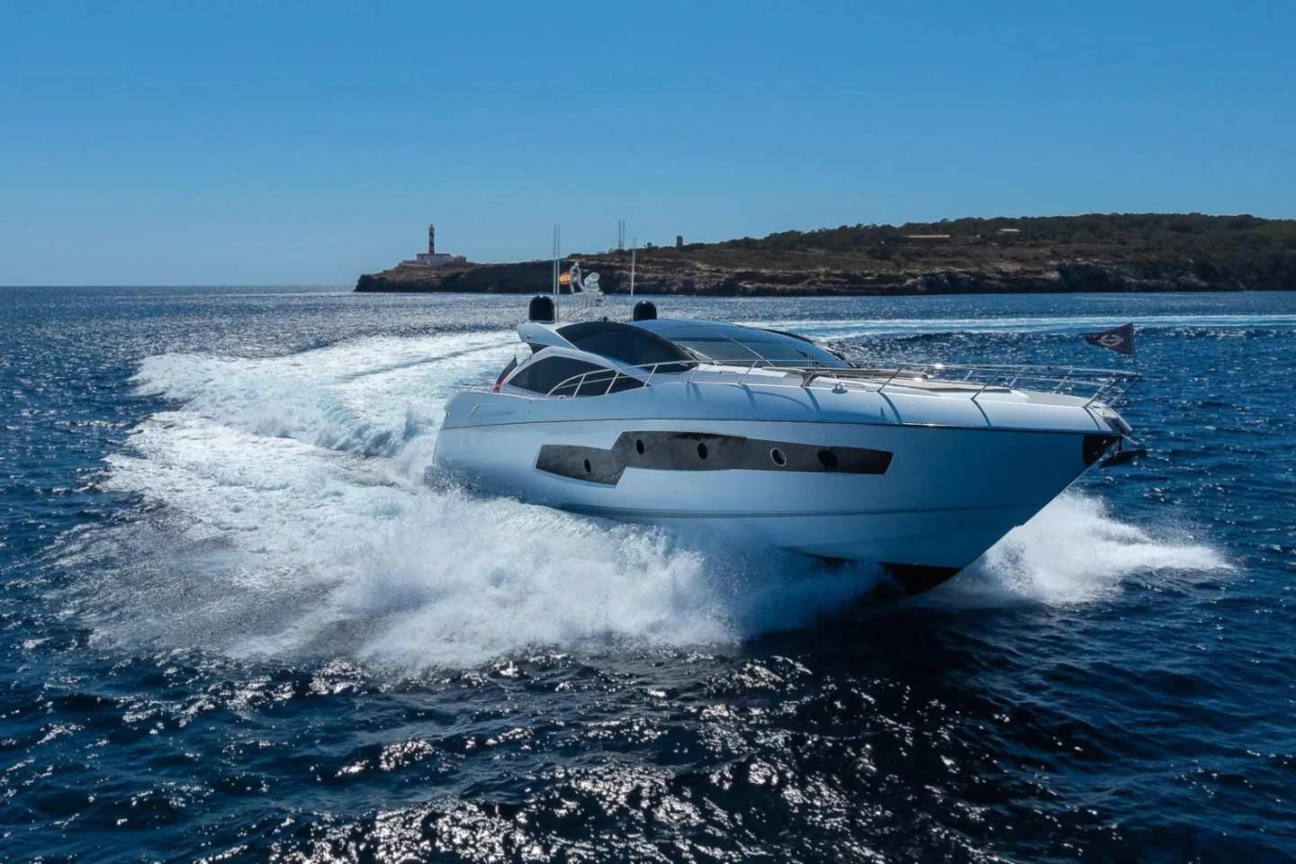 sunseeker predator 80