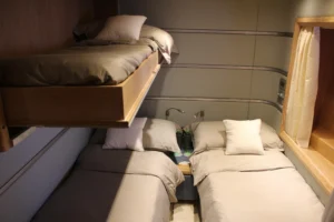 2004-azimut-98-leonardo-for-sale-maldives-21