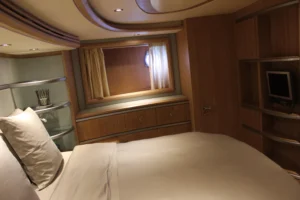 2004-azimut-98-leonardo-for-sale-maldives-24