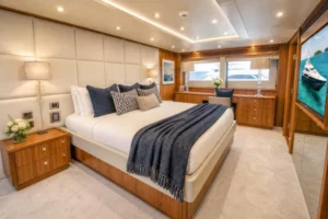 2014-sunseeker-131-marin-for-sale-fort-lauderdale-11