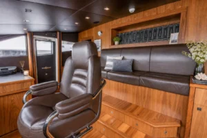 2014-sunseeker-131-marin-for-sale-fort-lauderdale-22