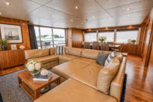 2014-sunseeker-131-marin-for-sale-fort-lauderdale-26