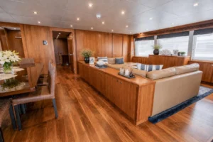 2014-sunseeker-131-marin-for-sale-fort-lauderdale-27