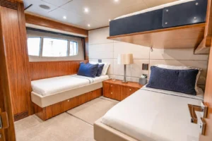 2014-sunseeker-131-marin-for-sale-fort-lauderdale-42