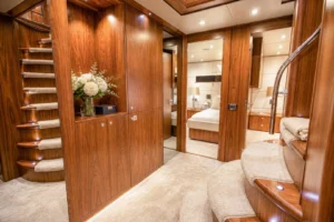 2014-sunseeker-131-marin-for-sale-fort-lauderdale-45