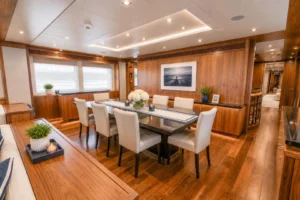 2014-sunseeker-131-marin-for-sale-fort-lauderdale-5
