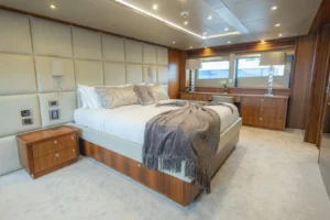 2014-sunseeker-131-marin-for-sale-fort-lauderdale-51