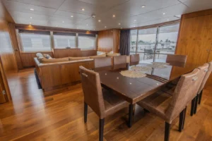 2014-sunseeker-131-marin-for-sale-fort-lauderdale-56