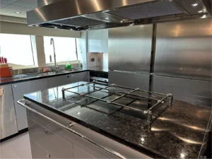 2020-sunseeker-131-yacht-for-sale-hong-kong-10