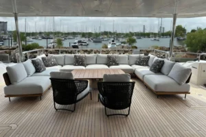 2020-sunseeker-131-yacht-for-sale-hong-kong-14