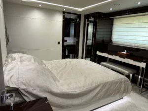 2020-sunseeker-131-yacht-for-sale-hong-kong-23