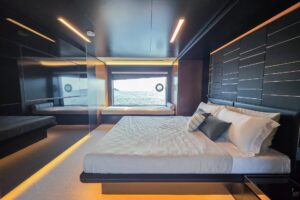 2024-riva-102-corsaro-for-sale-in-hong-kong-19