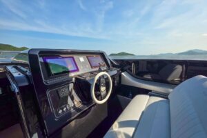 2024-riva-102-corsaro-for-sale-in-hong-kong-3
