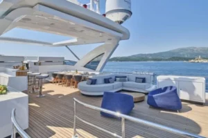 2025-azimut-grande-32m-for-sale-in-greece-8